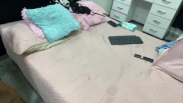 Hot2gether69 live sex cam