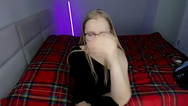 MilanaJune's cam snapshot