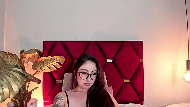 Emilywatsonn's cam snapshot