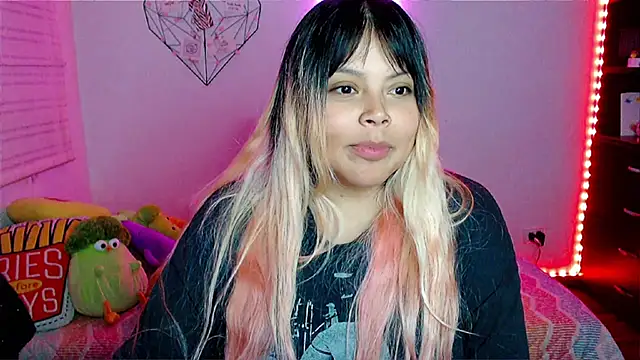 EllieMoonX's cam snapshot