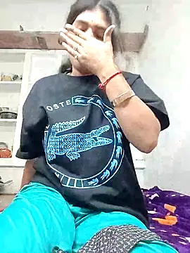 Cut_madhuri's cam snapshot