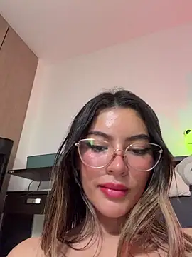 Your_Honeey live sex cam