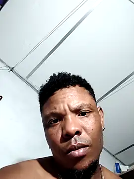 hugo3918_ live sex cam