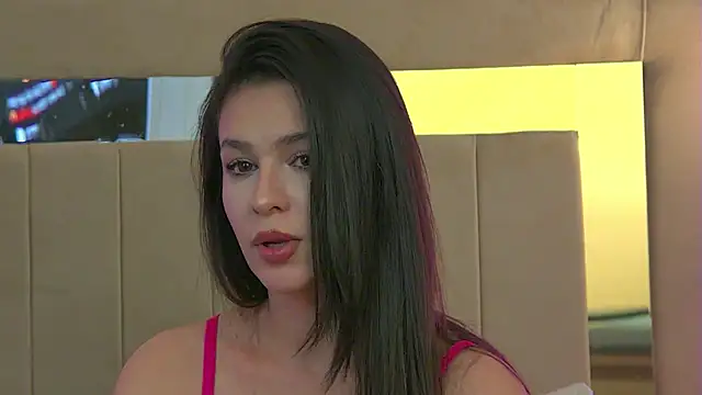 reyabaines live sex cam