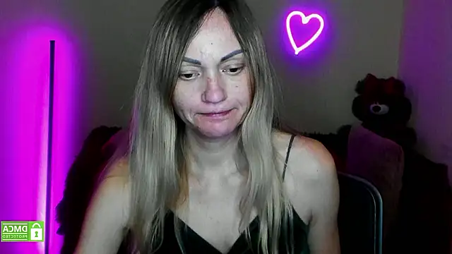 BlondMikey22 live sex cam