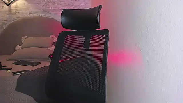 itswolfine's cam snapshot