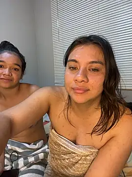 Poli_amor2025's cam snapshot