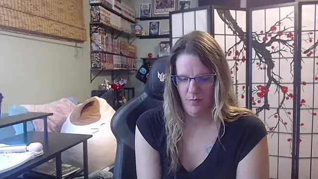 Sarahtineke's cam snapshot