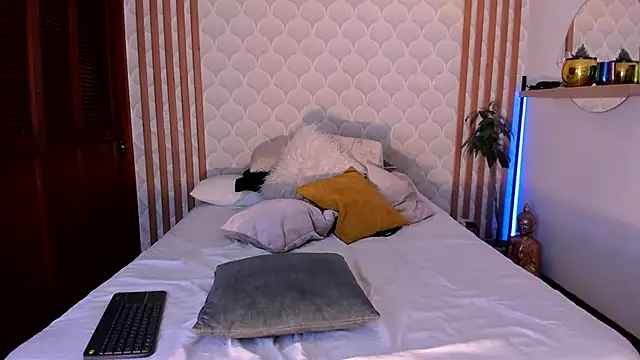 PamelaReall's cam snapshot