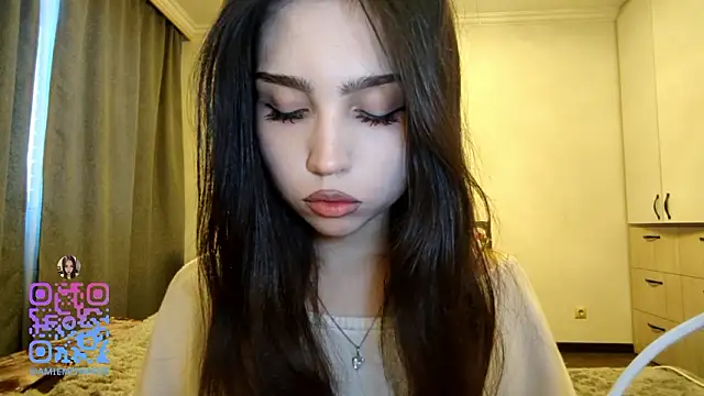 Qwami_Amie's cam snapshot