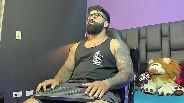 Lyon_vach live sex cam