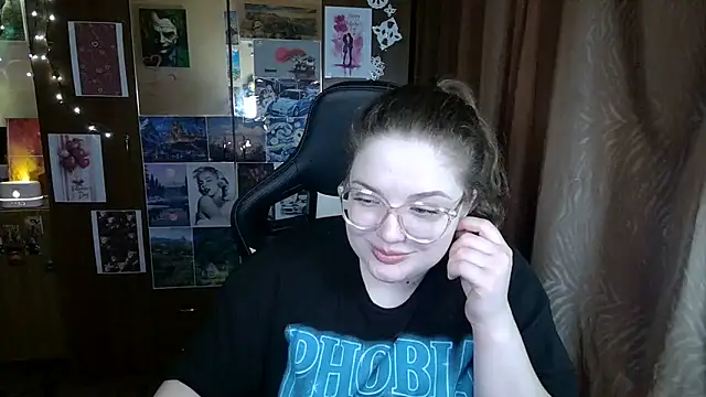 Teasing_Dora's cam snapshot