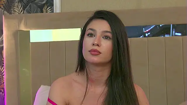 reyabaines live sex cam