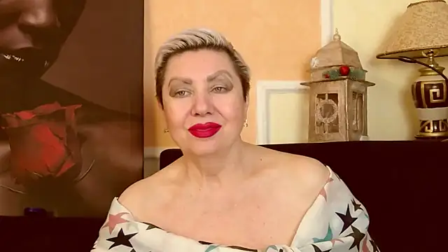 LadyPosh live sex cam