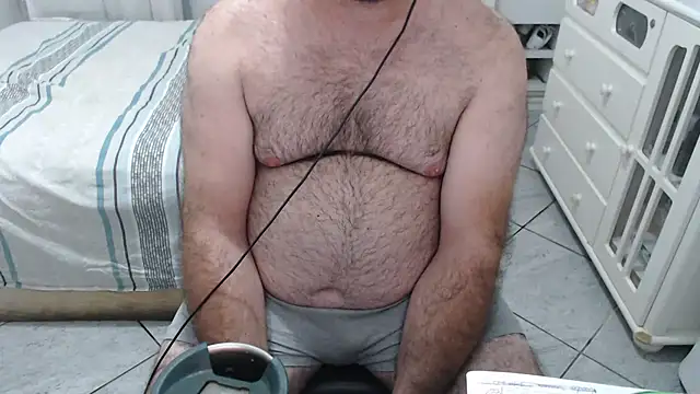 MysterBearMG live sex cam