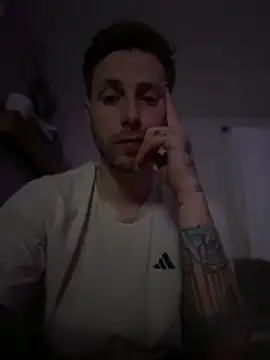 LockingStacks's cam snapshot