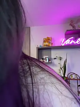 vaneelee's cam snapshot