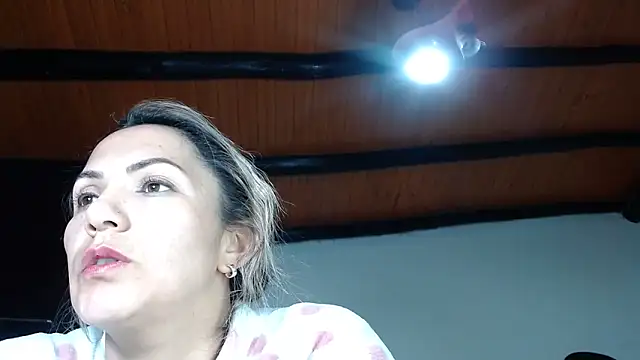 Chantal_hott's cam snapshot