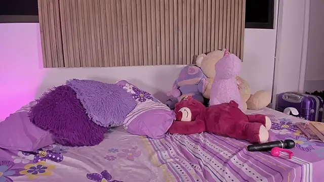 Hayley-Fox's cam snapshot