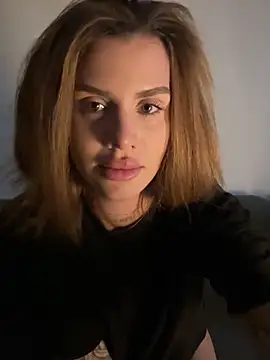 EmiliaCatalina live sex cam