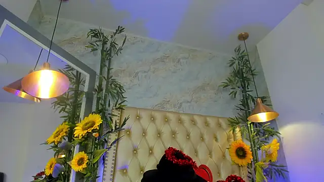 LittleeJaz live sex cam