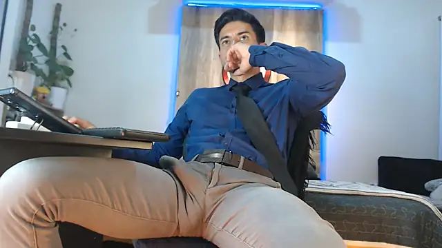 Andrew_4_ live sex cam