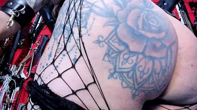 sadistic_aradia's cam snapshot