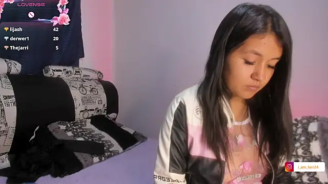 Sharlottee__'s cam snapshot