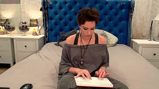 via_mayer_'s cam snapshot