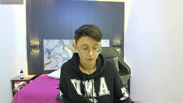 SantiagoRusso18 live sex cam