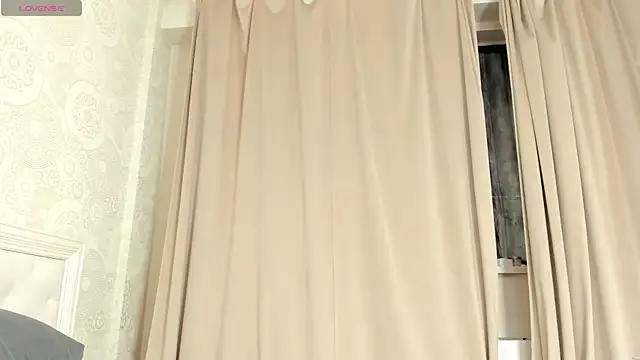 Zirael_swan's cam snapshot