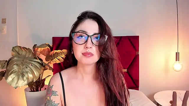 Emilywatsonn's cam snapshot