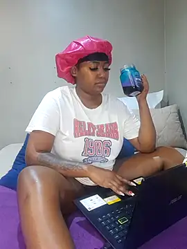 AfricanGem_'s cam snapshot