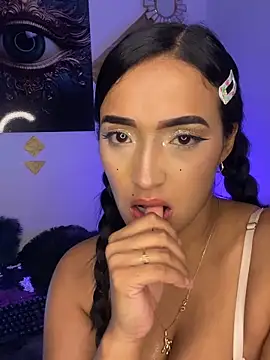 SaharQamar's cam snapshot