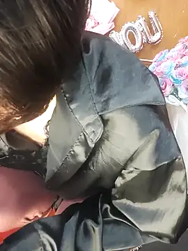 Alone_nothing's cam snapshot