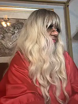 BreanaDivine live sex cam