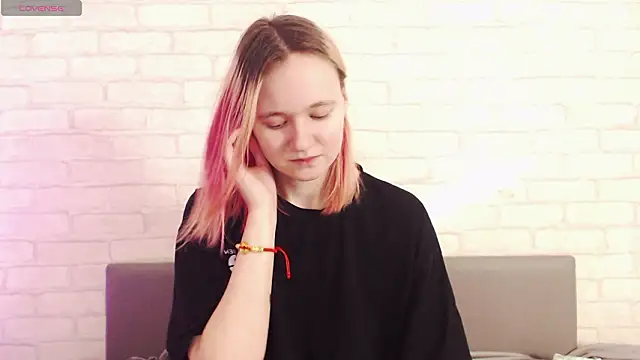 Ericha_Stone's cam snapshot