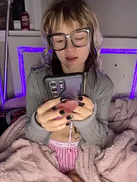 Cutiepiespanks live sex cam