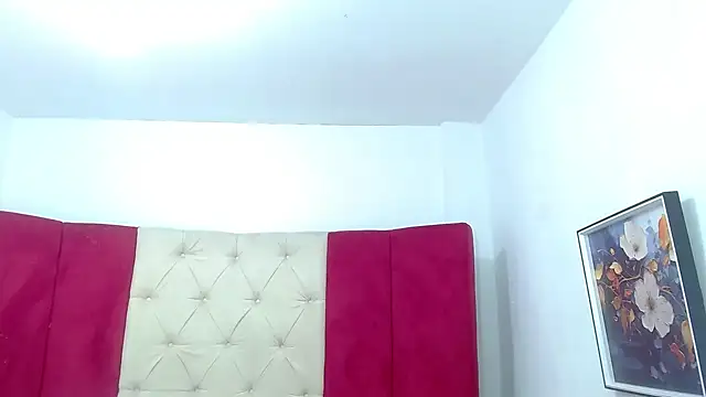 Dakotaxt live sex cam