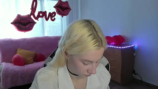 EnigmaSee's cam snapshot