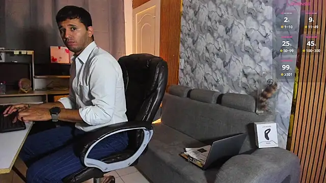 Hideintheoffice live sex cam