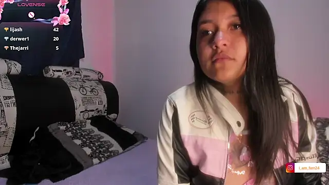 Sharlottee__'s cam snapshot