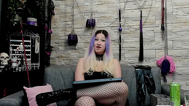 CruelMistress's cam snapshot