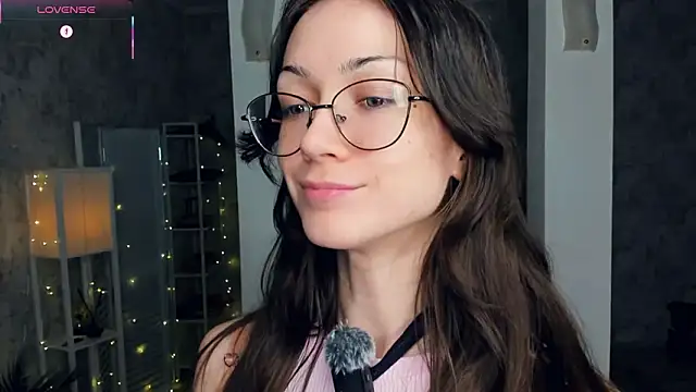 ReneeLippeatt live sex cam