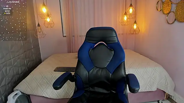 Magic_val's cam snapshot