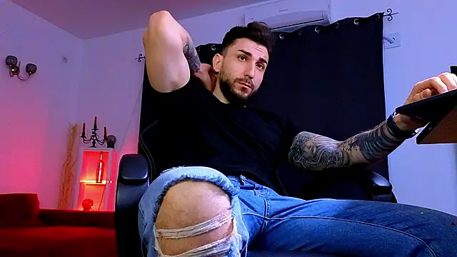 MightyAaron66's cam snapshot