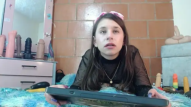 RubyEmerald's cam snapshot