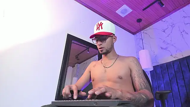 DrakeNeumann live sex cam