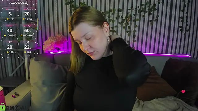 Michele_Greenn's cam snapshot