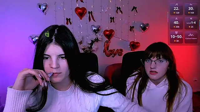 lizzie_boom_'s cam snapshot